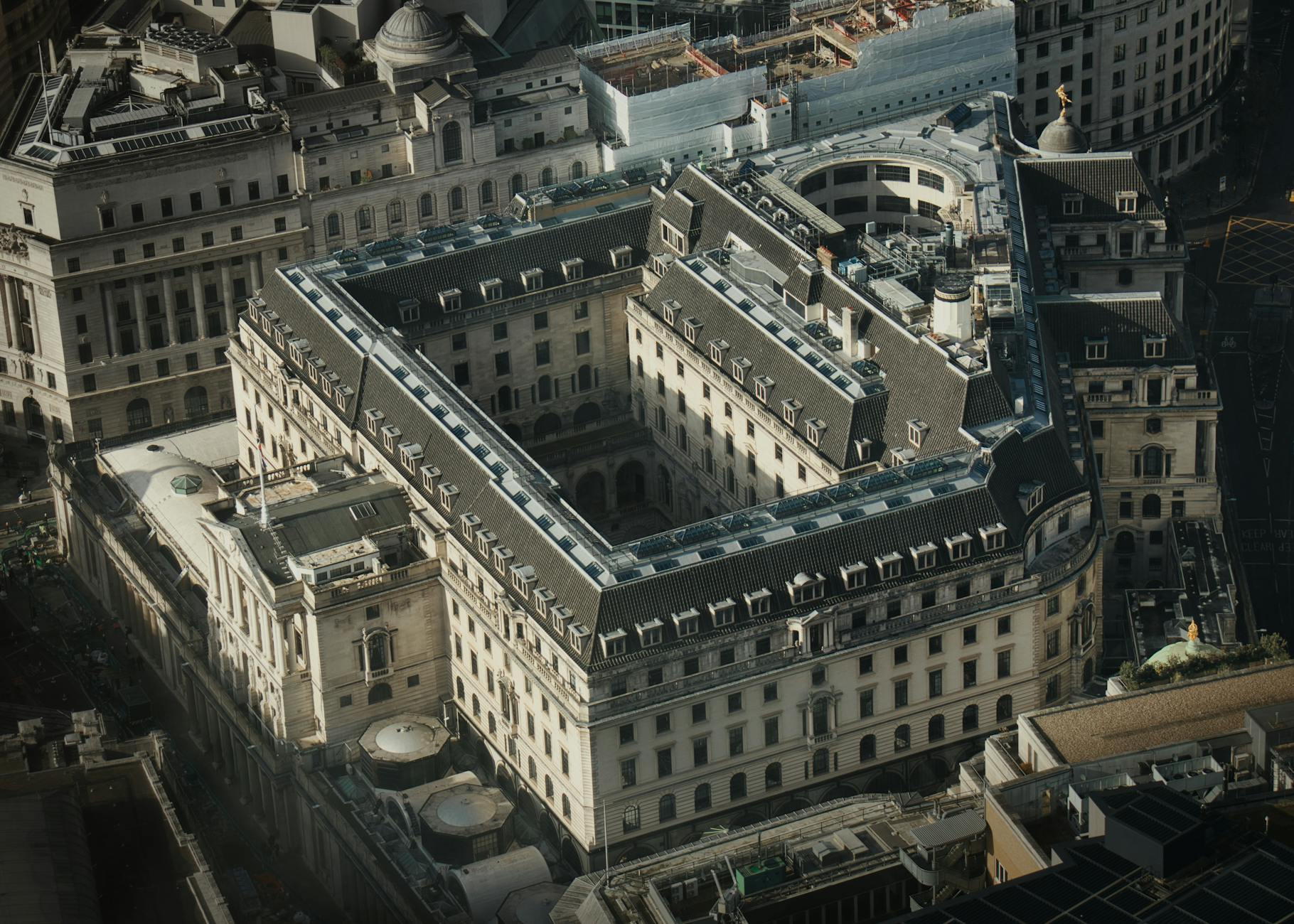 Pexels 27796863 – Big Bang changed the City. It did not create a share owning democracy.