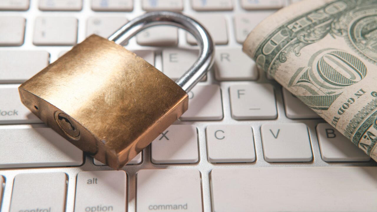 What happens if your stockbroker goes bust