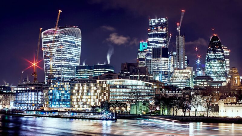 Financial crises in the City of London: traders on the floor during a market downturn