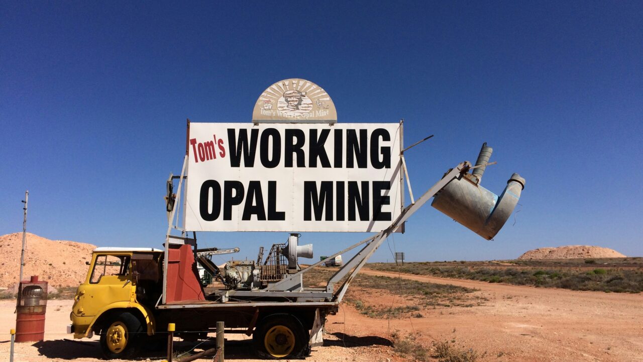 From drill hole to resource estimate: how junior miners turn geology into a number the market can value