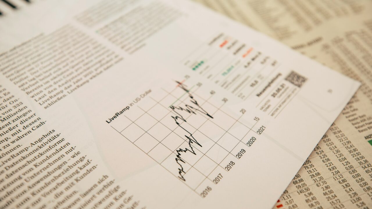 Fund managers underperform too: what private investors should learn from that