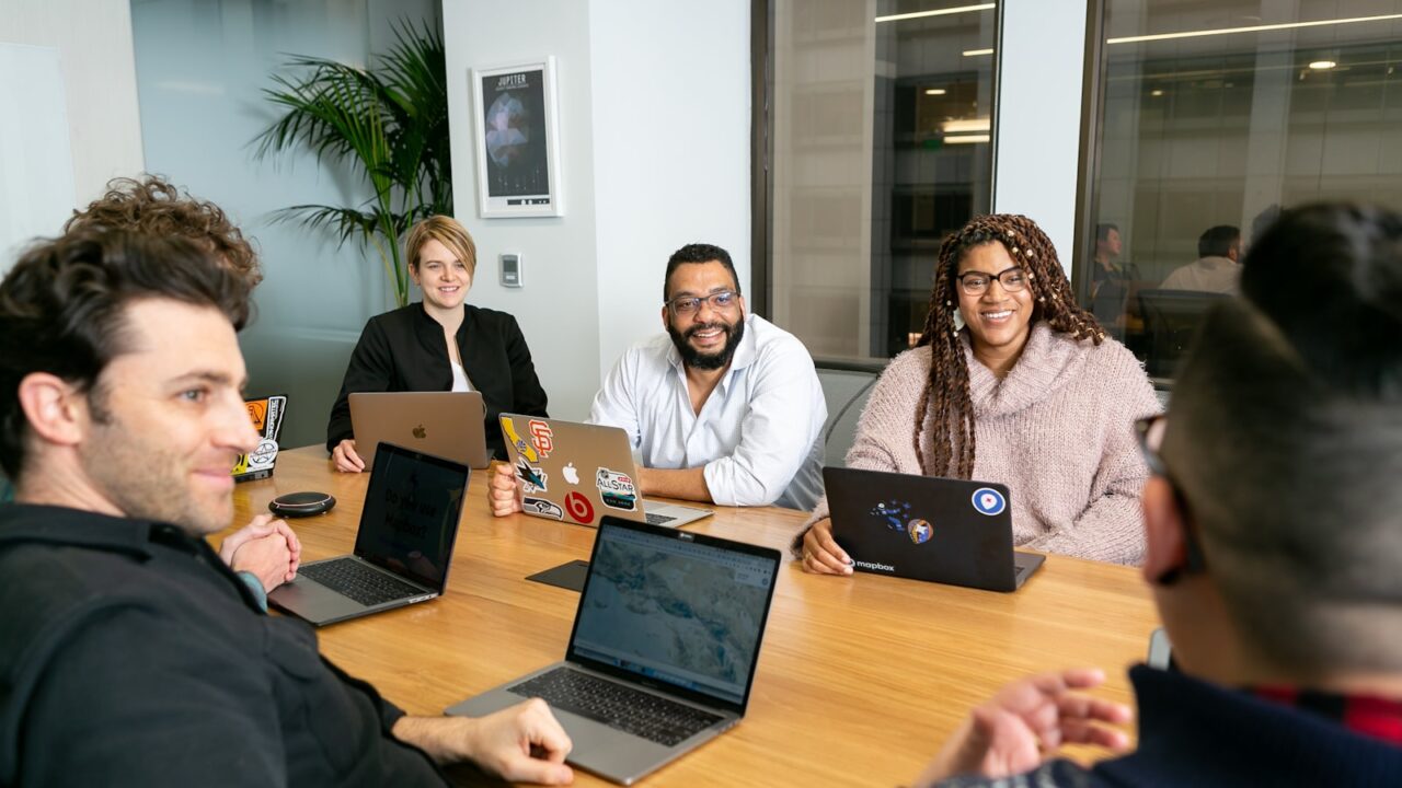 AI Agents at Work: What Changes for Office Teams