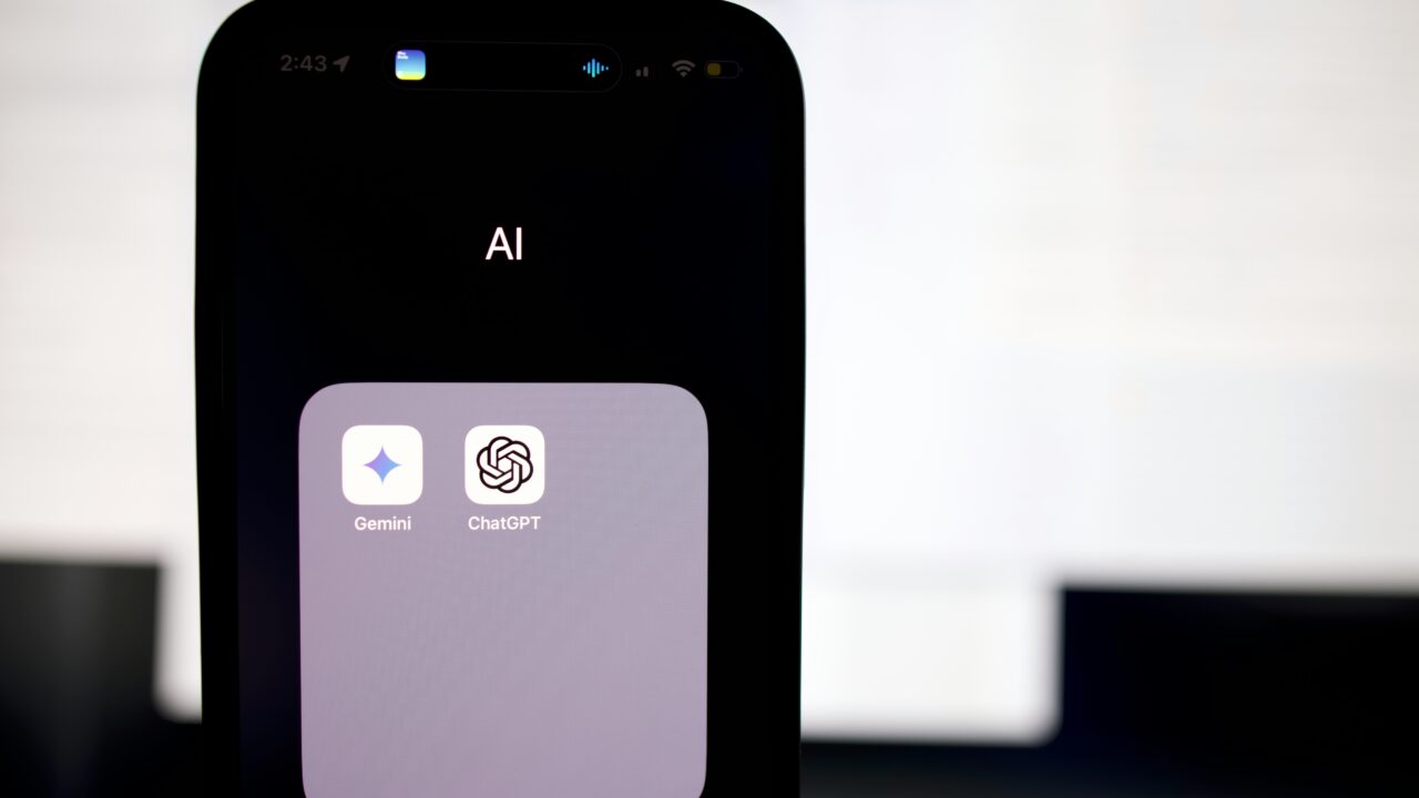 Apple Intelligence, Galaxy AI and Pixel AI: what matters