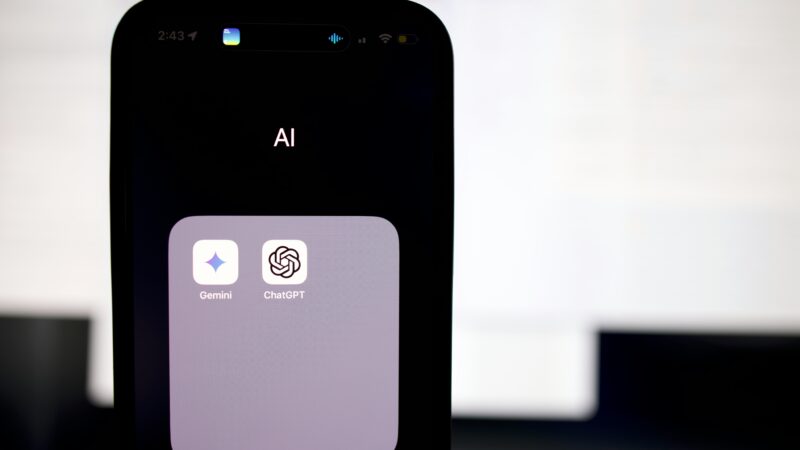Phone AI comparison showing Apple Galaxy and Pixel privacy checks