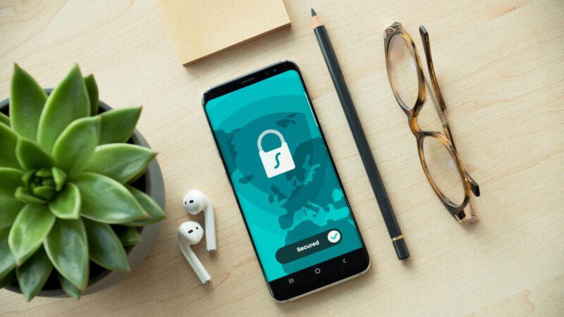 Smartphone settings screen showing privacy updates and backup options