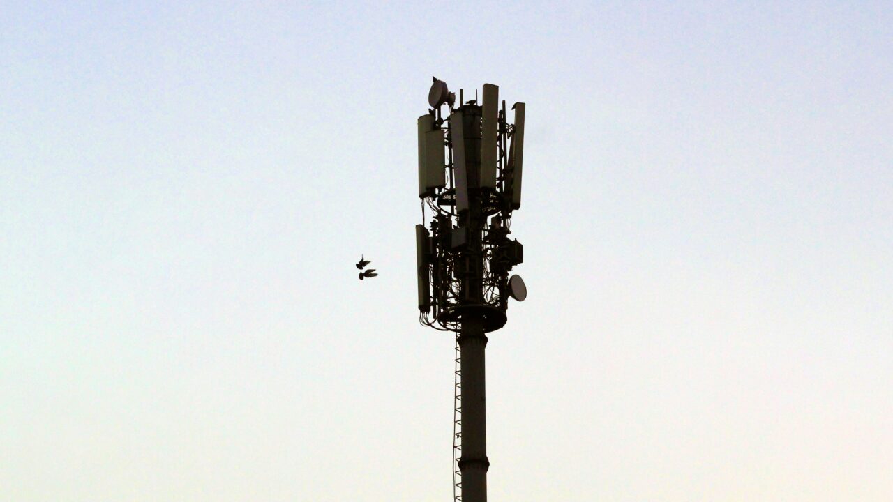 What is 5G and does it actually make a difference yet?