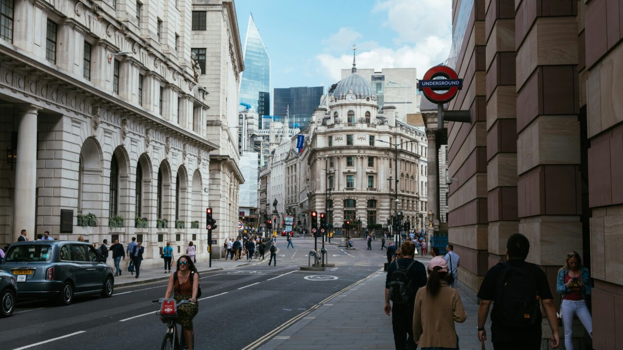 Gilts: the government IOU that pension funds love and most private investors ignore