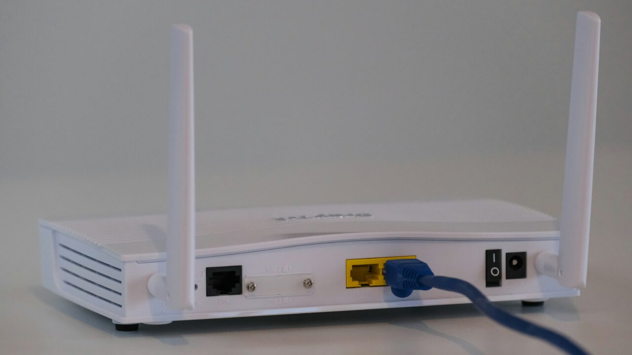 Mid-contract broadband and mobile price rises: what the rules now say