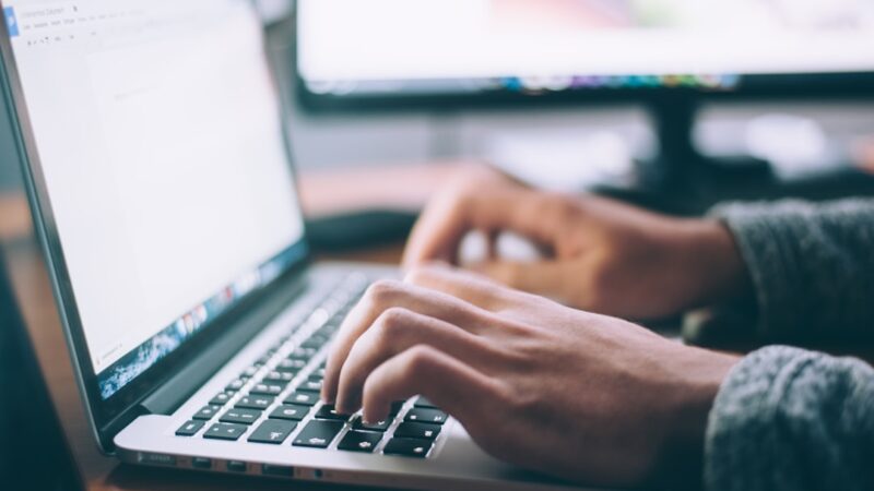 Delete old online accounts: padlocks and login fields representing unused logins on a dark screen