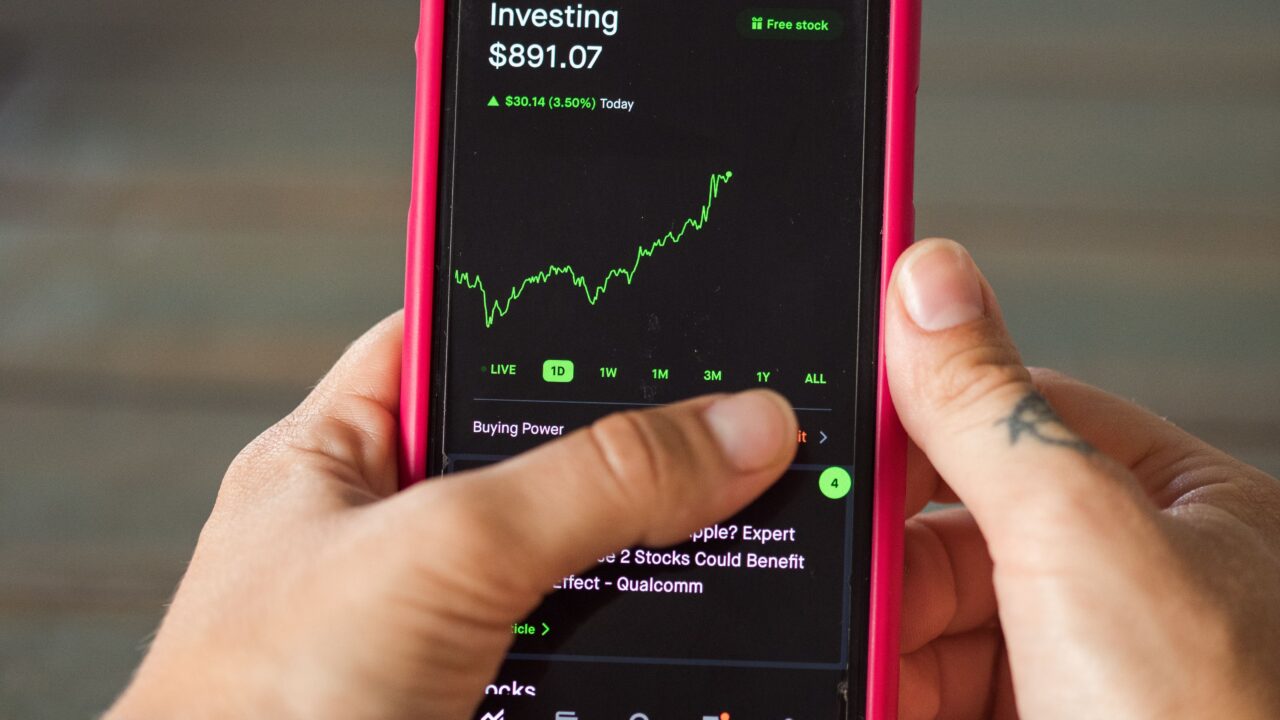 The tipster effect: why a share you read about has usually already moved